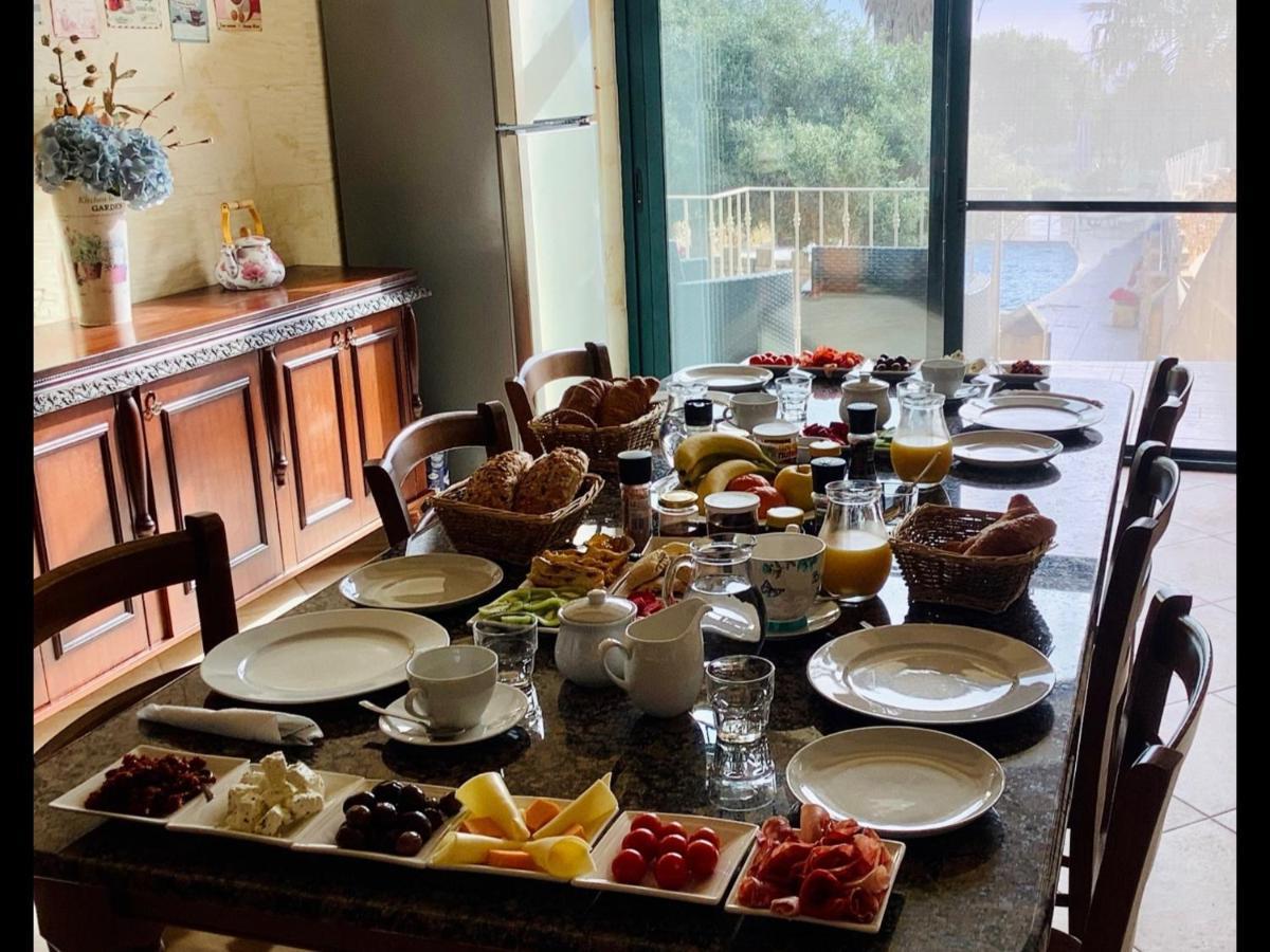 Ellie Boo Bed & Breakfast Victoria Ngoại thất bức ảnh