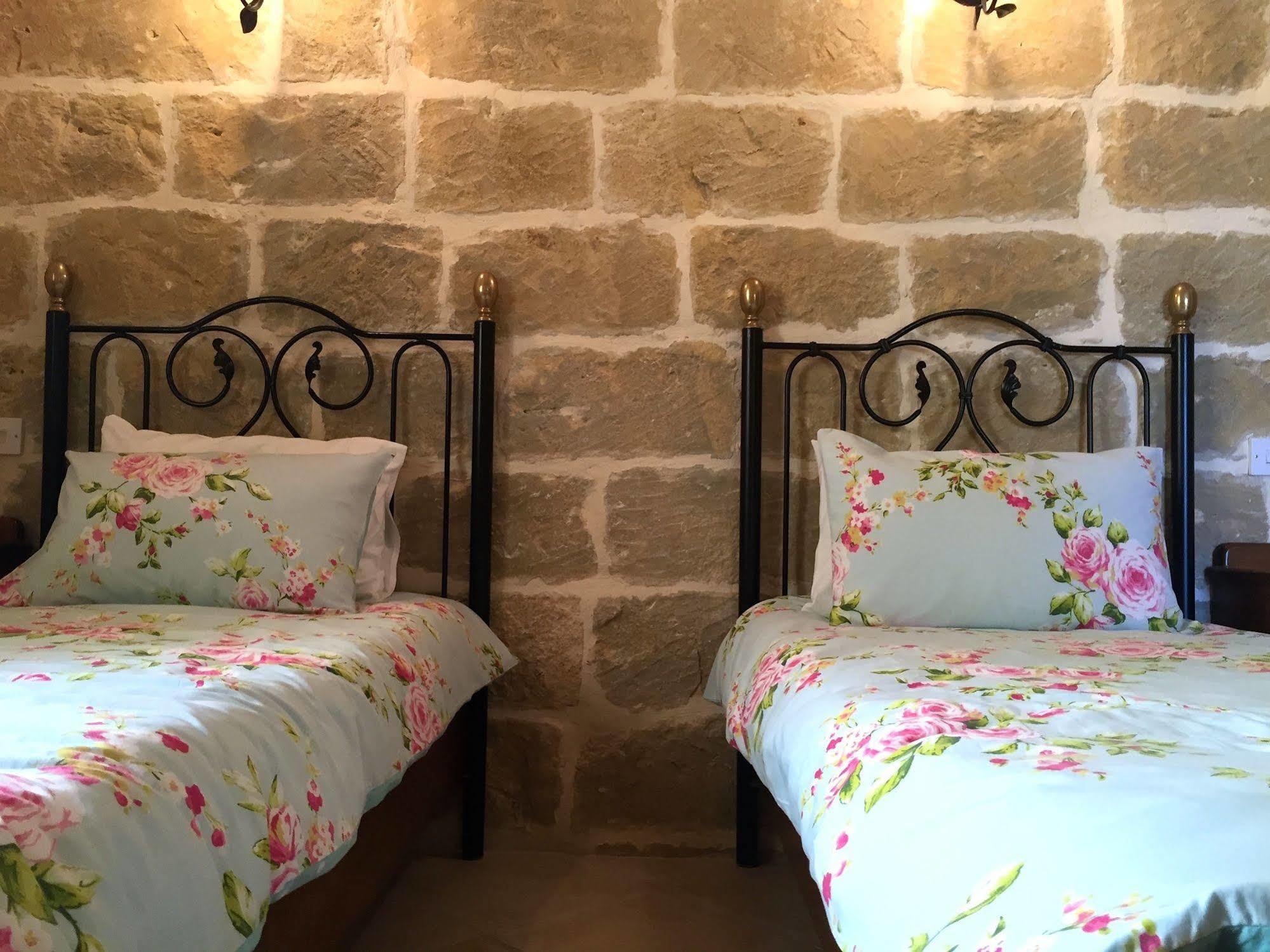 Ellie Boo Bed & Breakfast Victoria Ngoại thất bức ảnh
