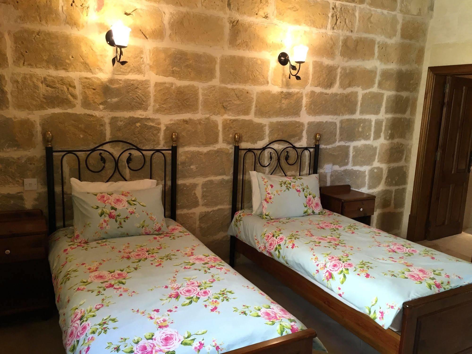 Ellie Boo Bed & Breakfast Victoria Ngoại thất bức ảnh